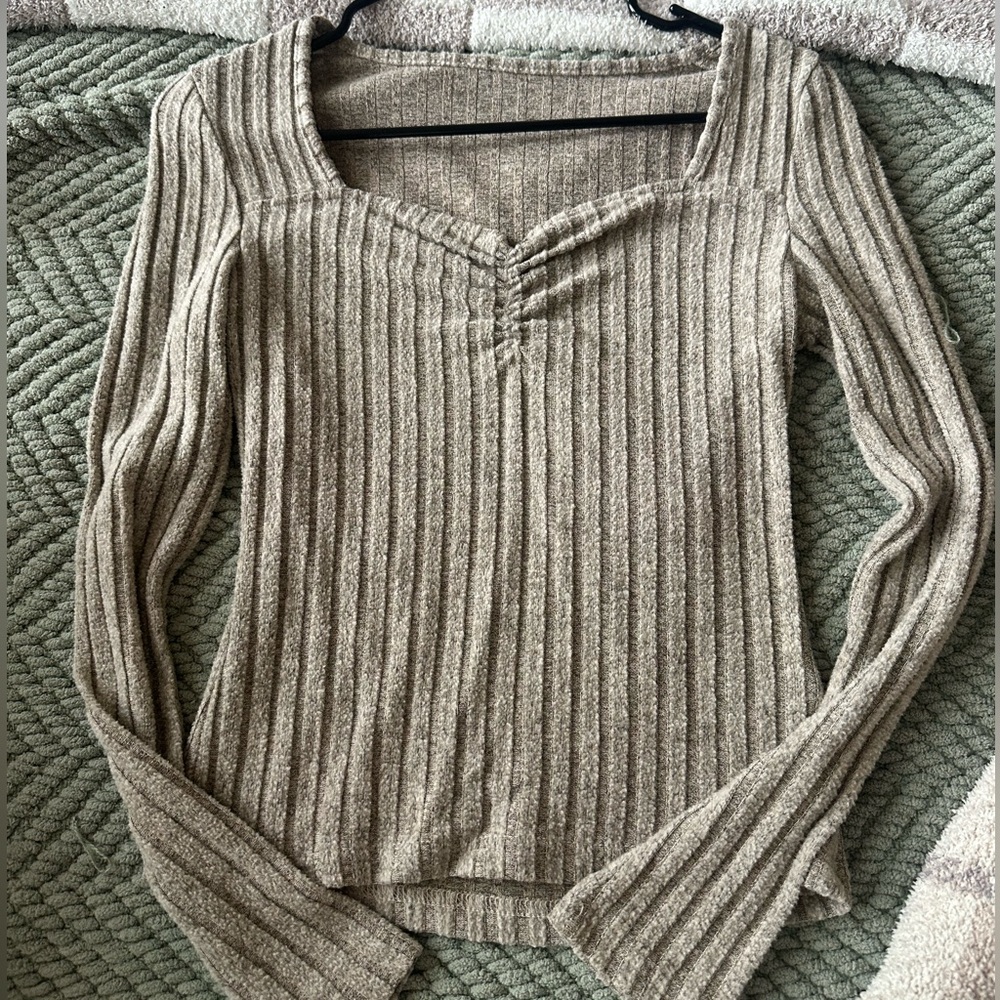 Women's Ribbed Knit Sweater - Tan